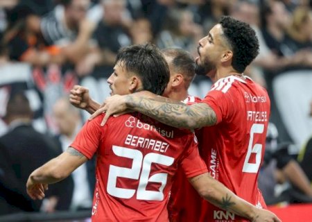 Inter perde para o Corinthians mas avan&ccedil;a &agrave;s quartas da Copa do Brasil