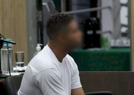 Homem que atacou ex com motosserra na frente da filha de 3 anos &eacute; condenado