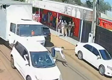 Caminh&atilde;o perde freio e atropela motociclista na fronteira