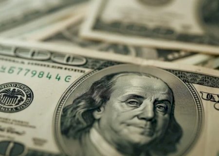 D&oacute;lar comercial cai 0,46% e encerra semana cotado a R$ 5,08