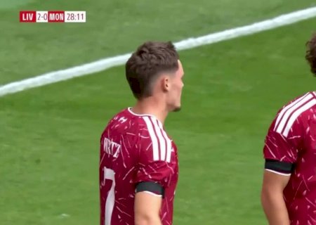 Consórcio com Bezos e bilionário brasileiro compra parte do Liverpool