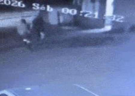 Trio invade Secretaria de Infraestrutura, espanca vigilante e rouba dois carros