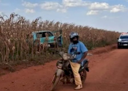 Motorista perde controle da dire&ccedil;&atilde;o e morre ao capotar carro com filhos