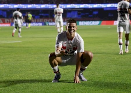 S&atilde;o Paulo derrota Bragantino e encerra jejum de dez partidas no Brasileir&atilde;o