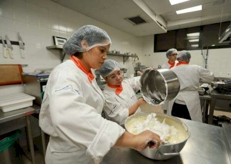 Bolo de 32 metros j&aacute; est&aacute; no forno para anivers&aacute;rio de Campo Grande