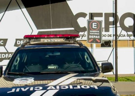 Homem condenado por homic&iacute;dio tenta fugir ap&oacute;s acidente e acaba amarrado