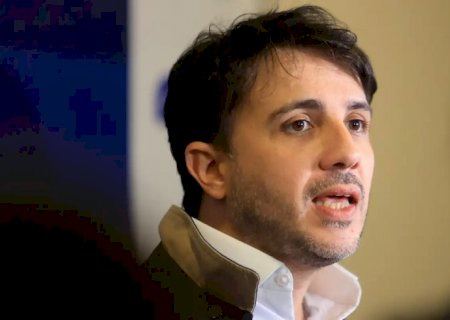 Renan propõe cortes na Previdência e alterar pisos da saúde e educação