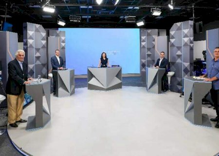 &Uacute;ltimo debate tem ataques, propostas e pouco espa&ccedil;o para aprofundar solu&ccedil;&otilde;es