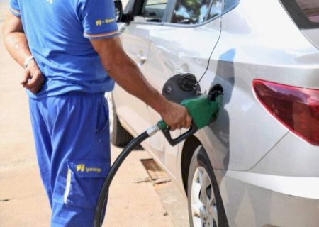 Subs&iacute;dio de R$ 2,12 por litro do diesel &eacute; mantido por mais 30 dias