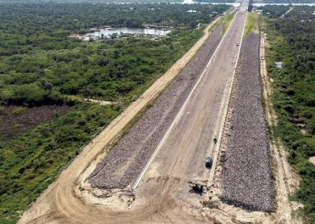 Acesso paraguaio &agrave; Ponte Bioce&acirc;nica alcan&ccedil;a 3 km de aterro hidr&aacute;ulico