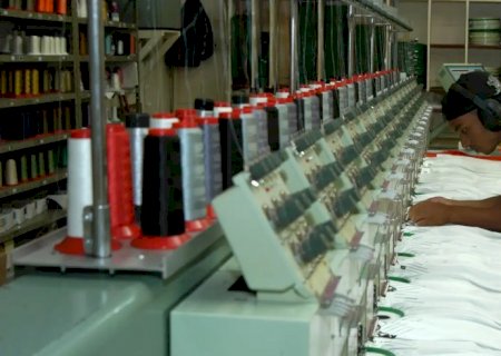 Economia recua 0,4% na passagem de junho para julho, estima FGV