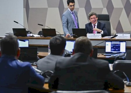 Ajustes no texto adiam votação da MP da "taxa das blusinhas"