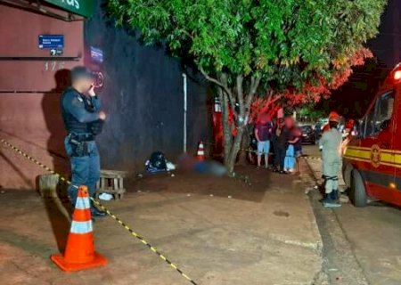 Dupla em moto mata homem com dois tiros na cabe&ccedil;a no Jardim &Aacute;gua Boa