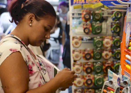 Vendas no comércio varejista têm variação de 0,1% em agosto