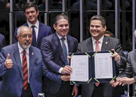Alcolumbre homenageia Paim no fim da 6x1; entenda motivo