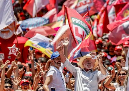 Brasil não será governado por sócios do Banco Master, diz Lula