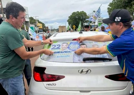 Riedel e Azambuja mobilizam interior de MS em campanha por Fl&aacute;vio Bolsonaro