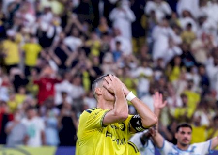Cristiano Ronaldo desperdiça pênalti, perde chance sem goleiro e fica zerado em vitória do Al-Nassr