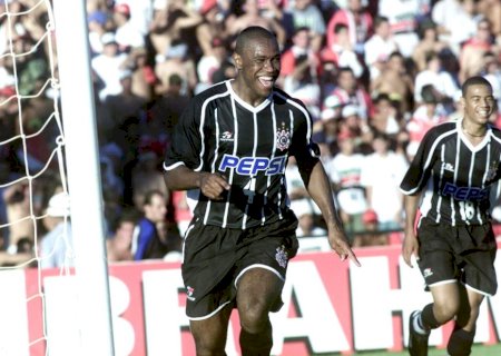 Campeão mundial com o Corinthians, ex-Cruzeiro e Seleção venceu fome e relembra "resgate" de Marcelinho